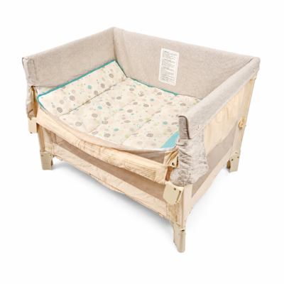 1 Co-Sleeper Bassinet with Gingham Liner and Mattress (8111-BS)